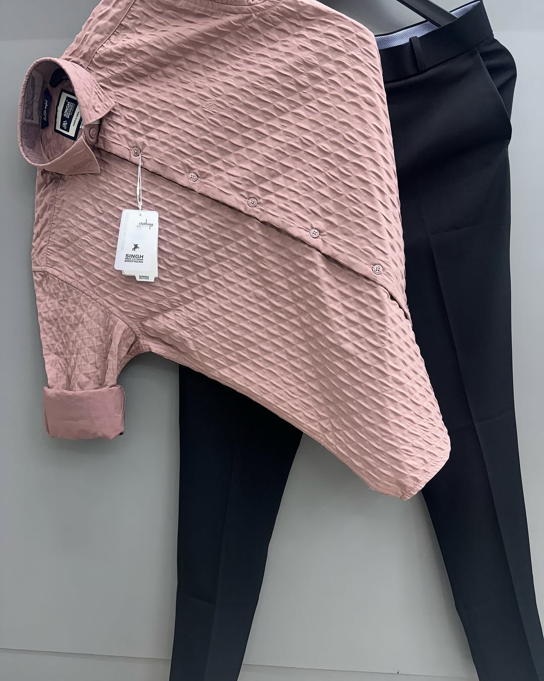 Pop shirt with trousers